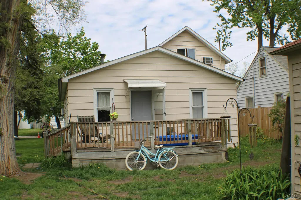 2805 Schemm Street Saginaw City MI 48602