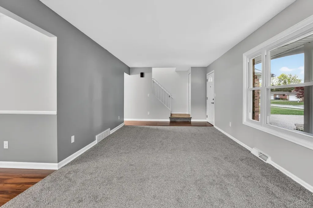 2789 Dunmore Drive Saginaw Charter Township MI 48603