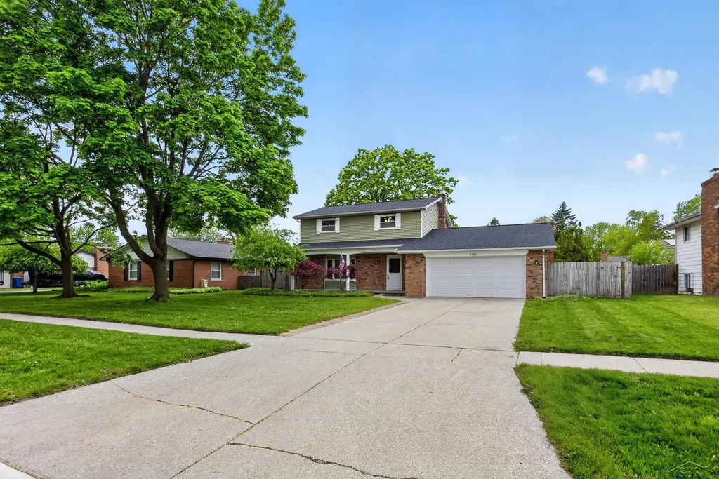 2789 Dunmore Drive Saginaw Charter Township MI 48603