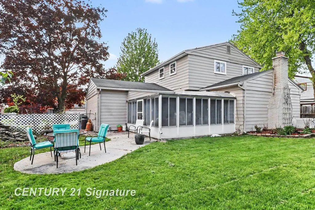 11143 Dudley Street Taylor City MI 48180