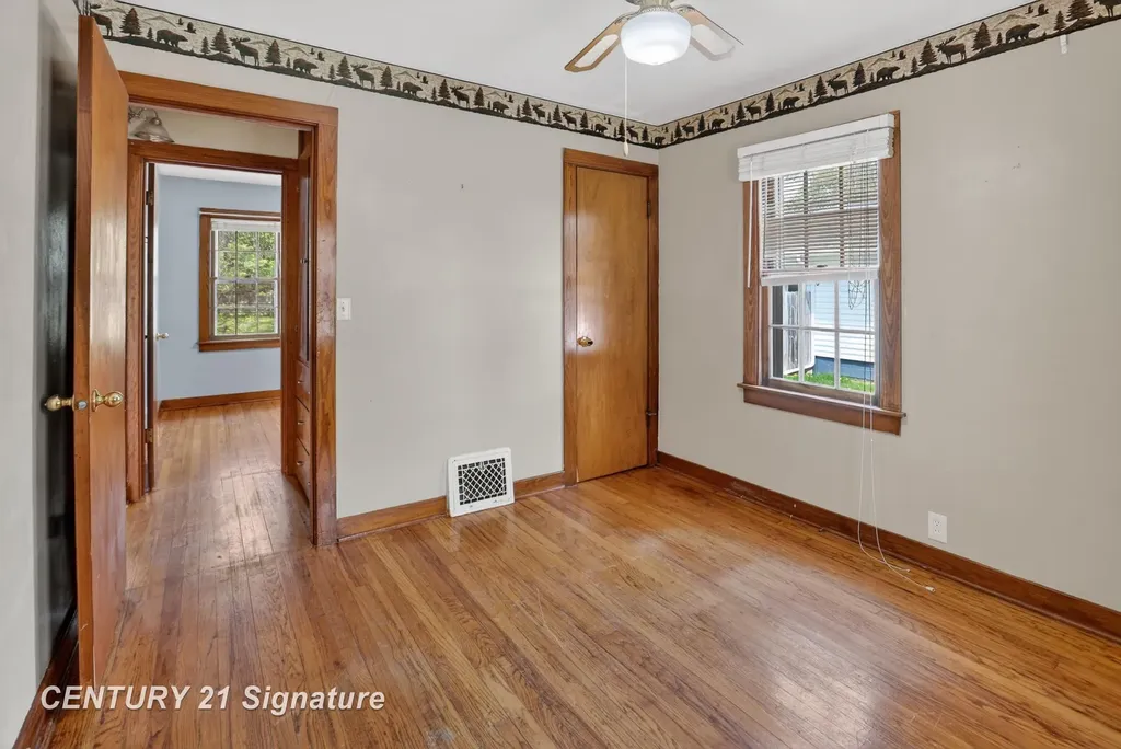 2709 Jefferson Avenue Midland City MI 48640