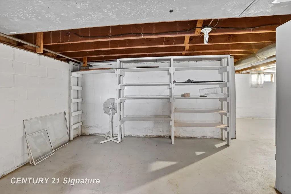 2709 Jefferson Avenue Midland City MI 48640