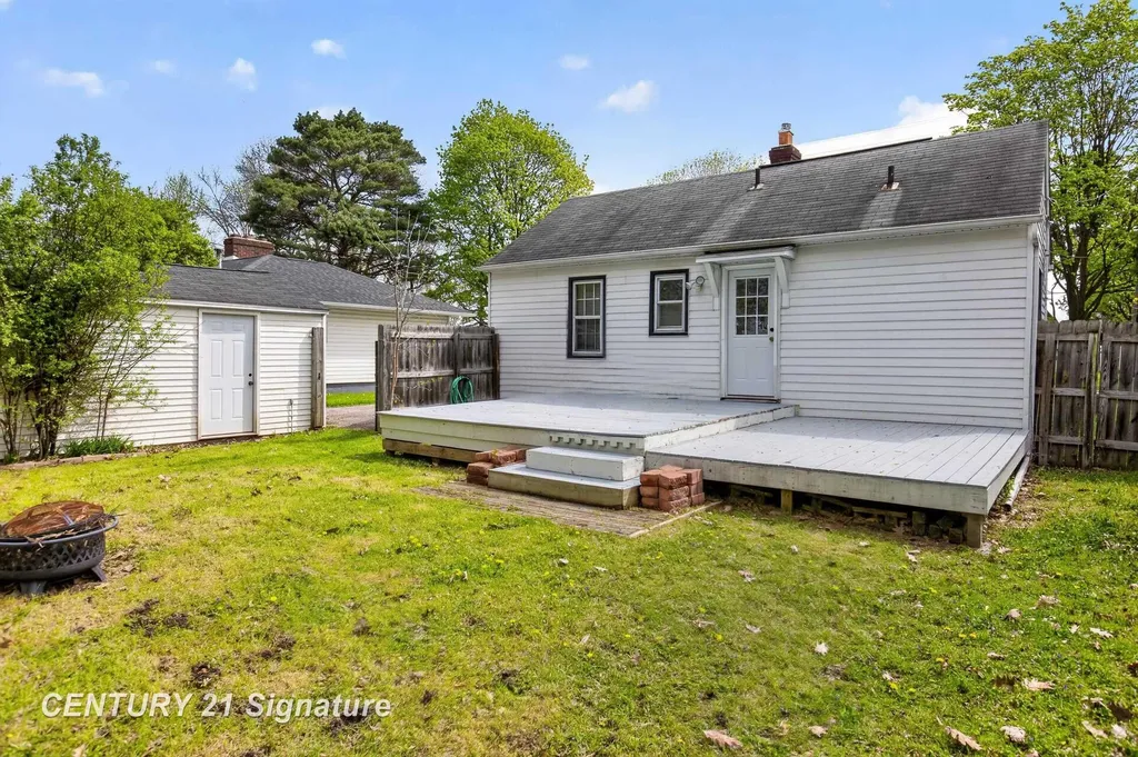2709 Jefferson Avenue Midland City MI 48640
