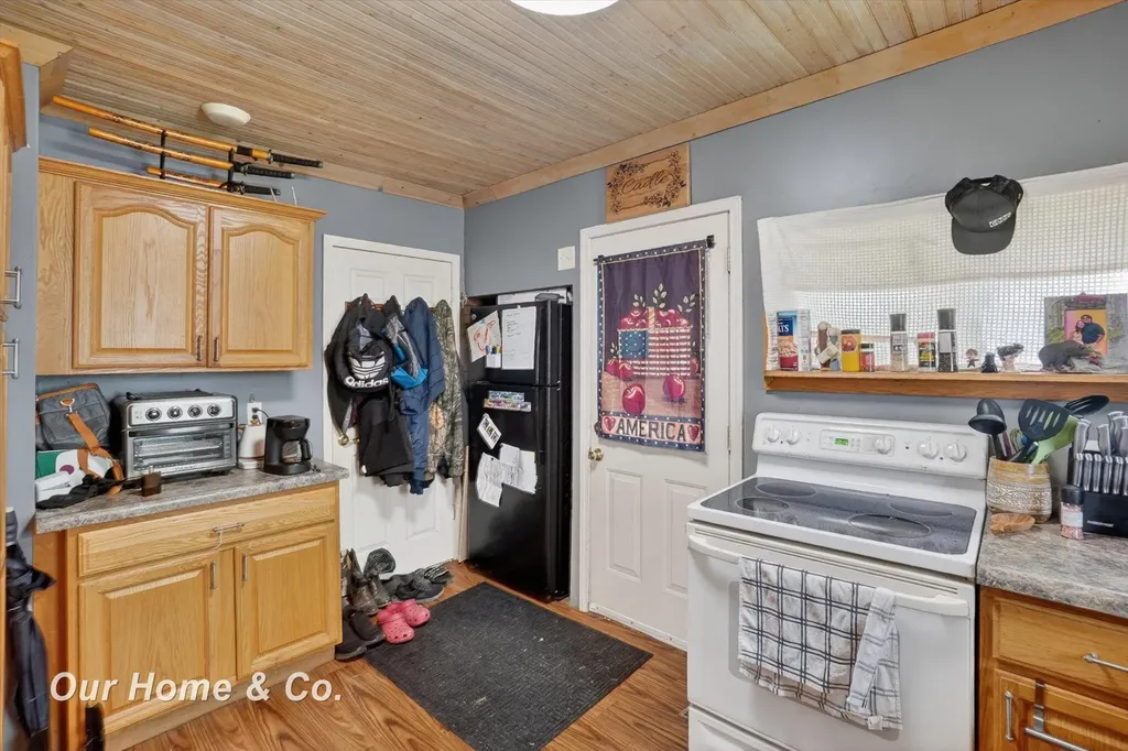 6058 Thomas Street Richfield Township MI 48423