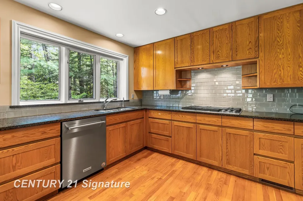 3616 White Pine Way Street Midland City MI 48640