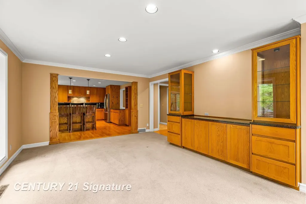 3616 White Pine Way Street Midland City MI 48640
