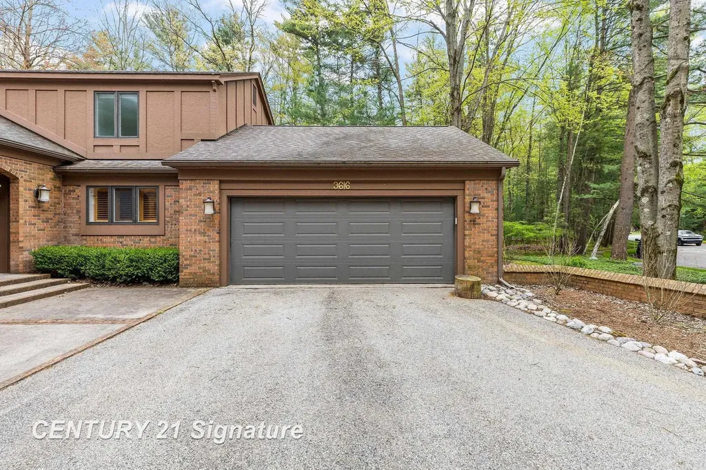 3616 White Pine Way Street Midland City MI 48640