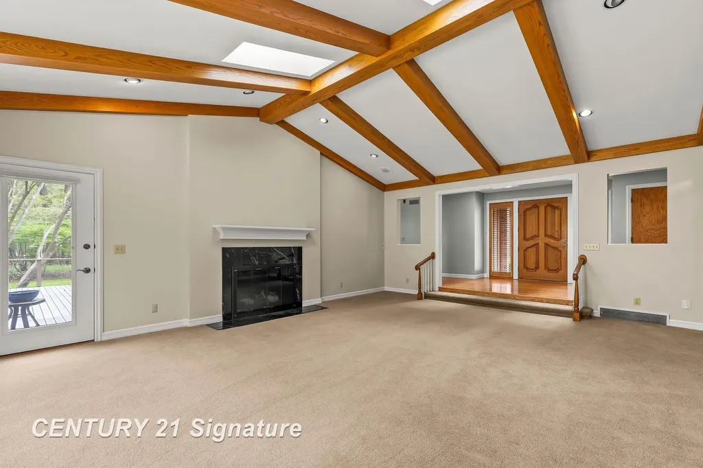 3616 White Pine Way Street Midland City MI 48640