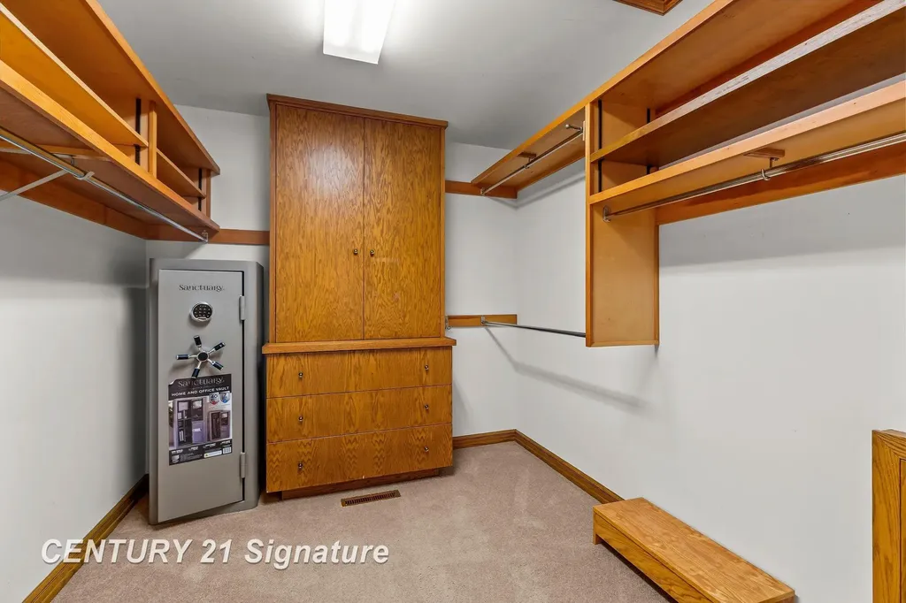 3616 White Pine Way Street Midland City MI 48640