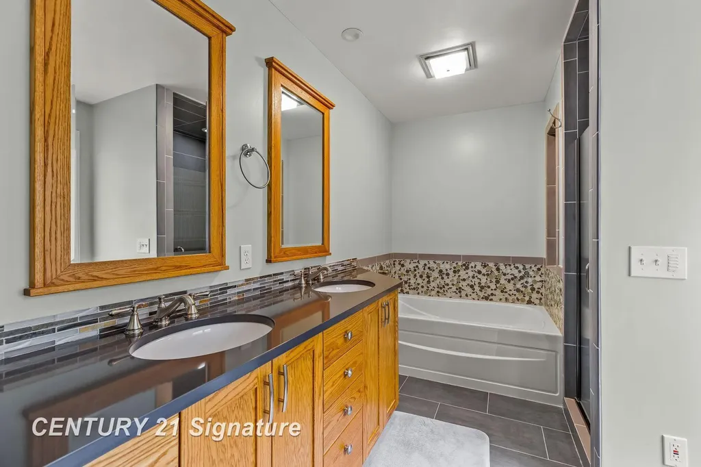 3616 White Pine Way Street Midland City MI 48640
