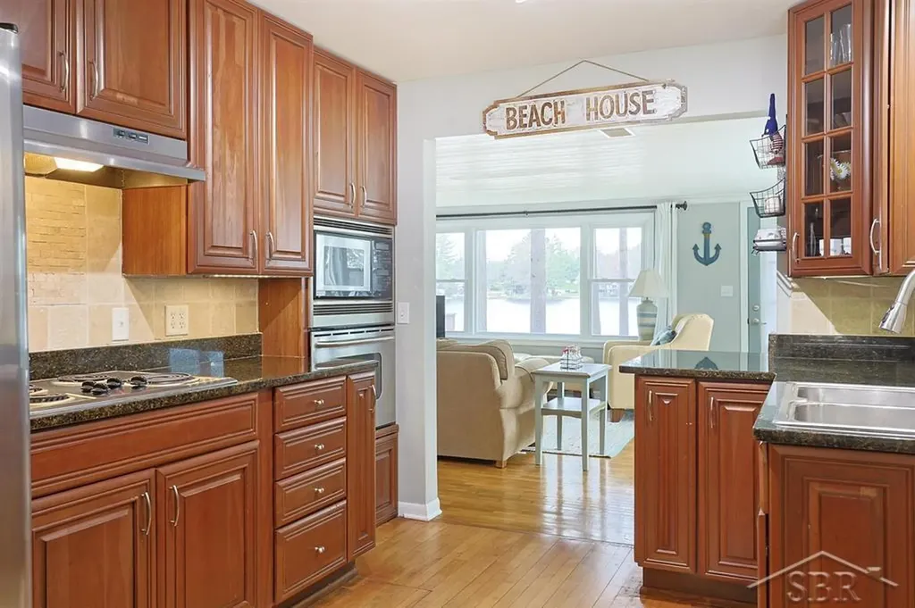 1320 Hillcrest Drive Garfield Township MI 48632