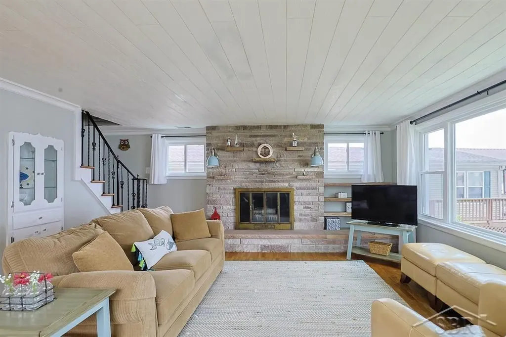 1320 Hillcrest Drive Garfield Township MI 48632