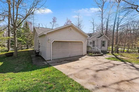 106 Eva Lane Lyon Township MI 48653