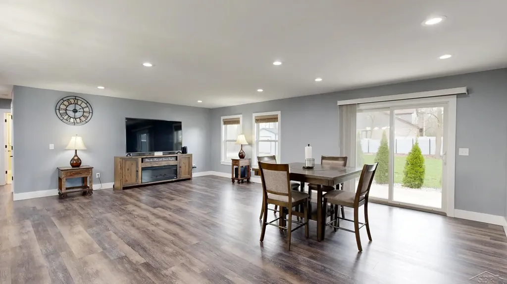 1266 Freeland Road Frankenlust Township MI 48706