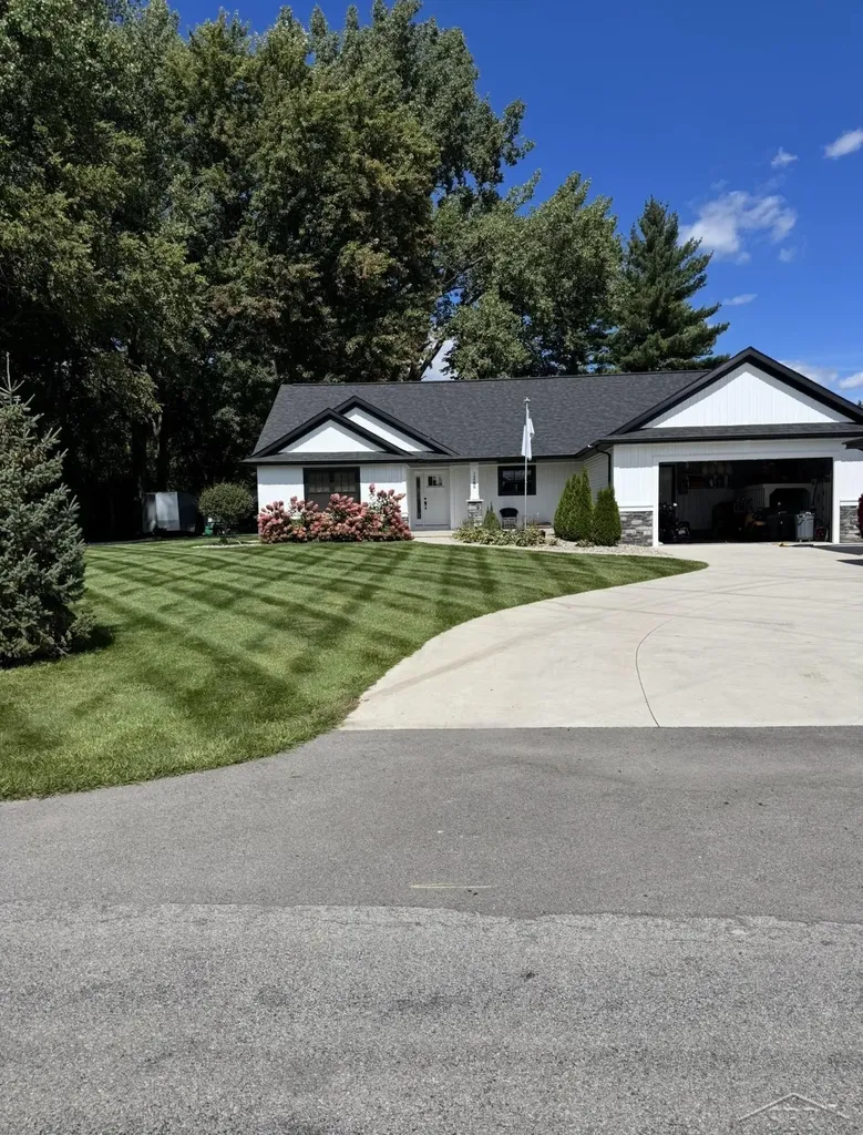 1266 Freeland Road Frankenlust Township MI 48706