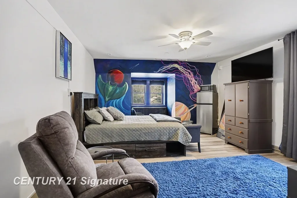 302 Tuscola Road Bay City City MI 48708