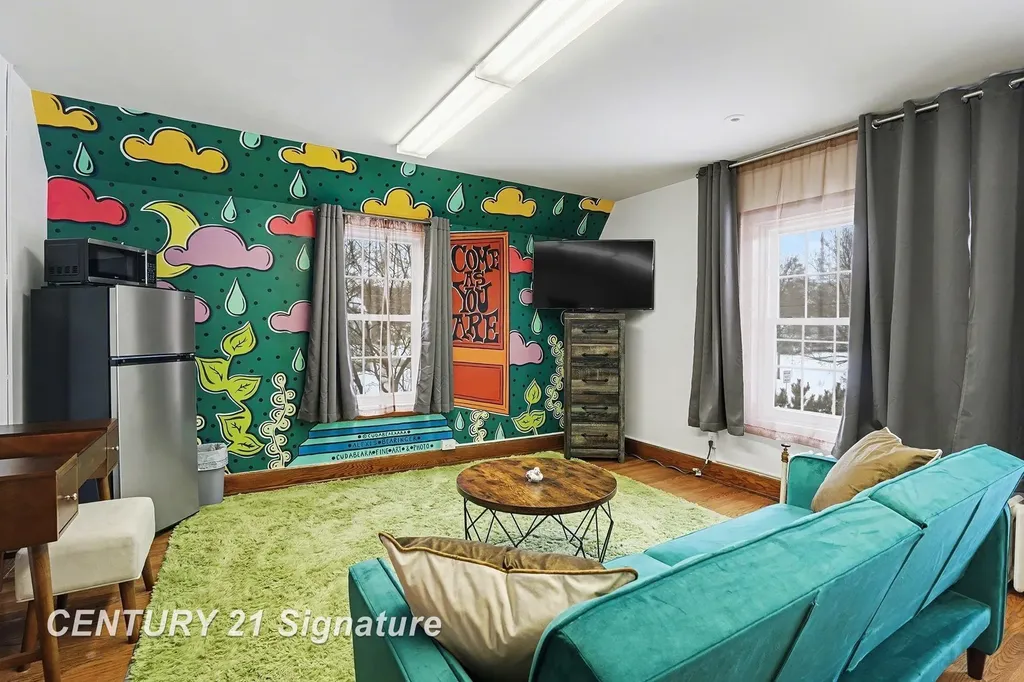 302 Tuscola Road Bay City City MI 48708