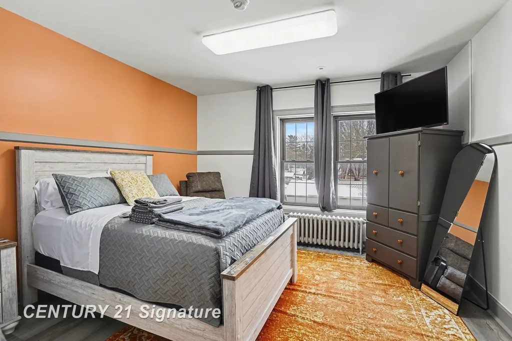 302 Tuscola Road Bay City City MI 48708