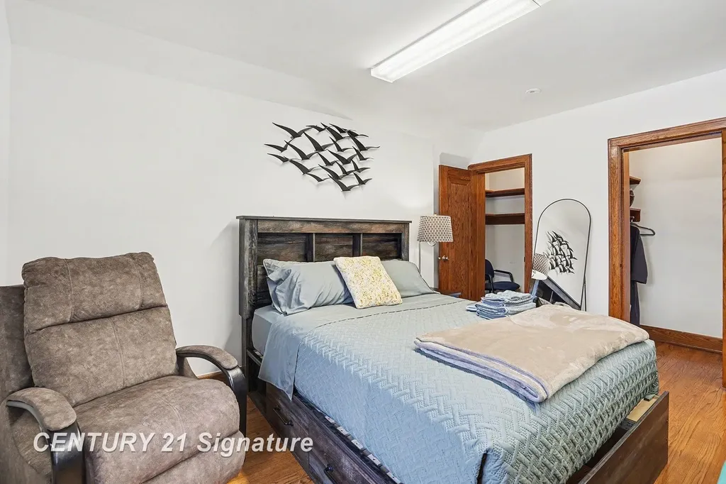 302 Tuscola Road Bay City City MI 48708