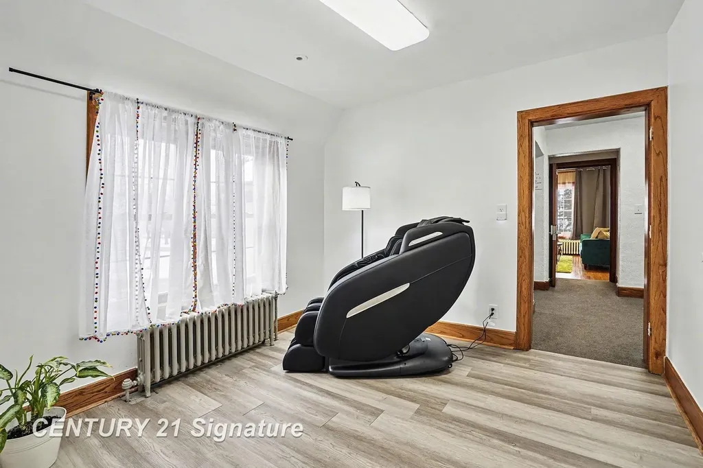302 Tuscola Road Bay City City MI 48708