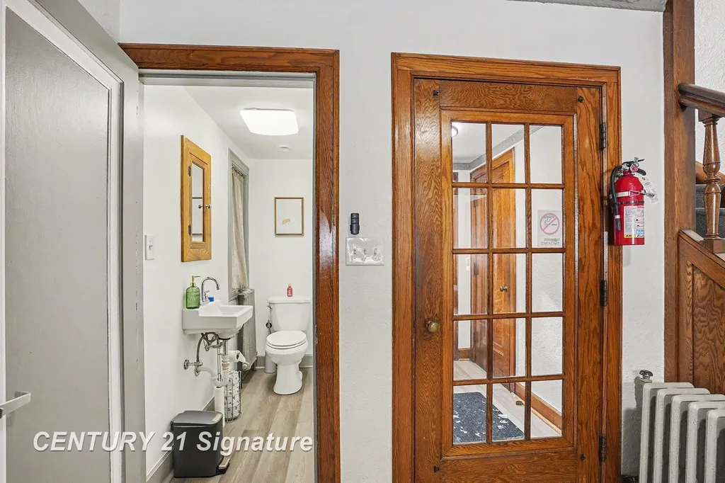 302 Tuscola Road Bay City City MI 48708