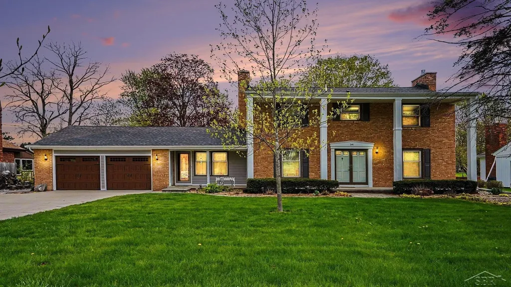 341 Foxboro Road Saginaw Charter Township MI 48638