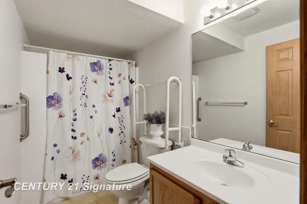 6317 Heather Ridge Drive Frankenlust Township MI 48706
