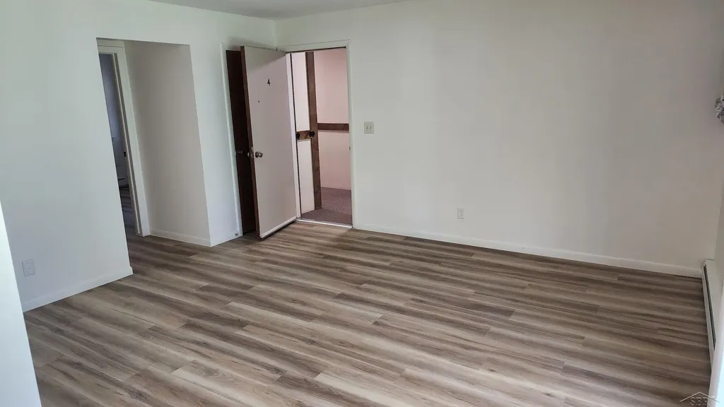 240 W Tuscola Unit 4 Street Frankenmuth City MI 48734