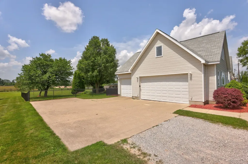 7165 Hospital Road Tittabawassee Township MI 48623