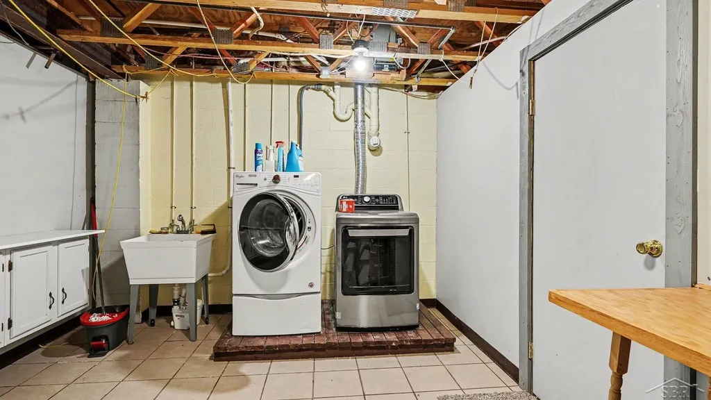 3323 Lakeside Drive Jerome Township MI 48657