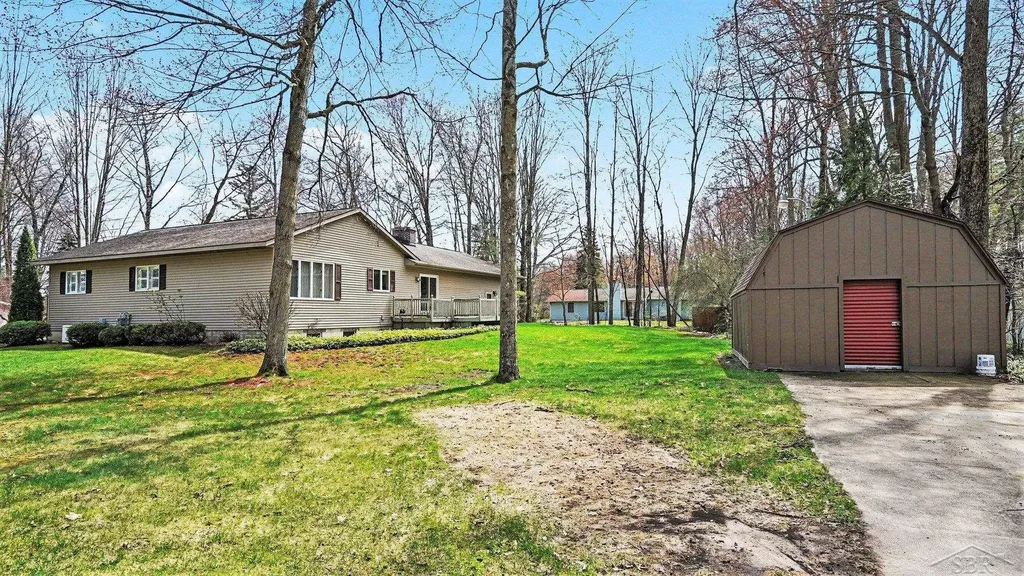 3323 Lakeside Drive Jerome Township MI 48657