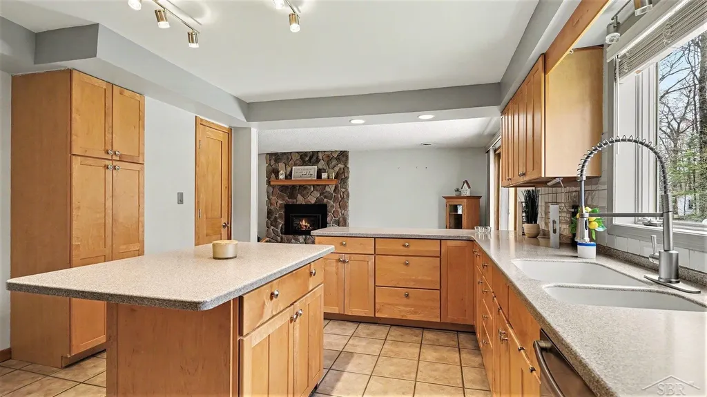 3323 Lakeside Drive Jerome Township MI 48657