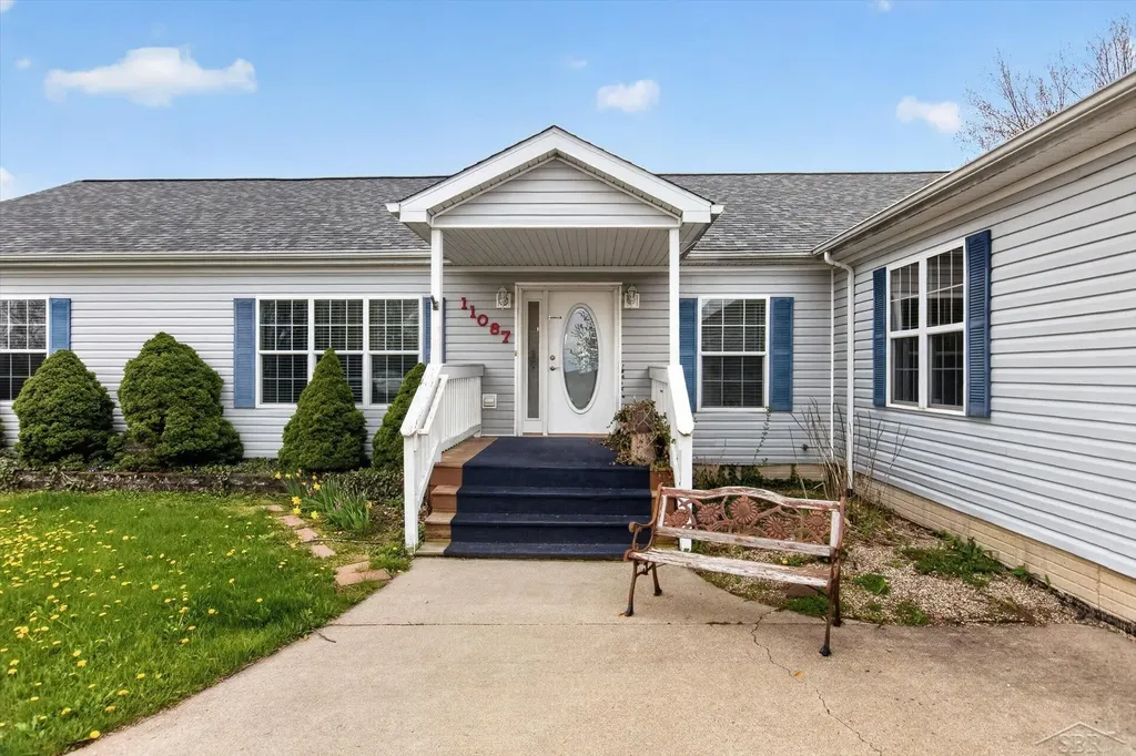 11087 Pierce Road Tittabawassee Township MI 48623