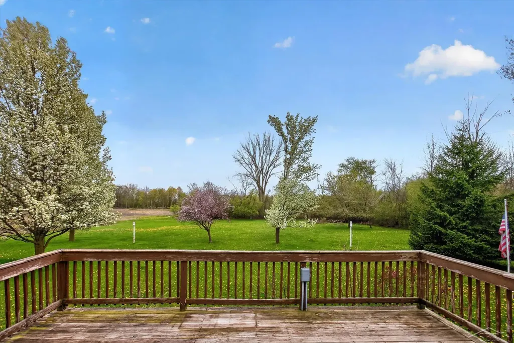 11087 Pierce Road Tittabawassee Township MI 48623