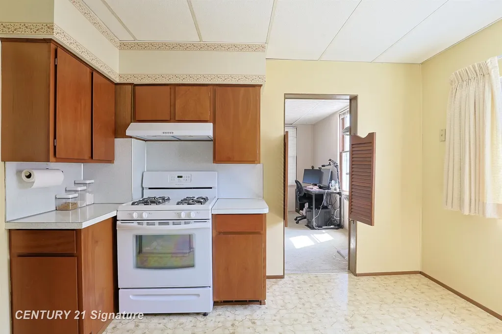 706 S Lincoln Street Bay City City MI 48708