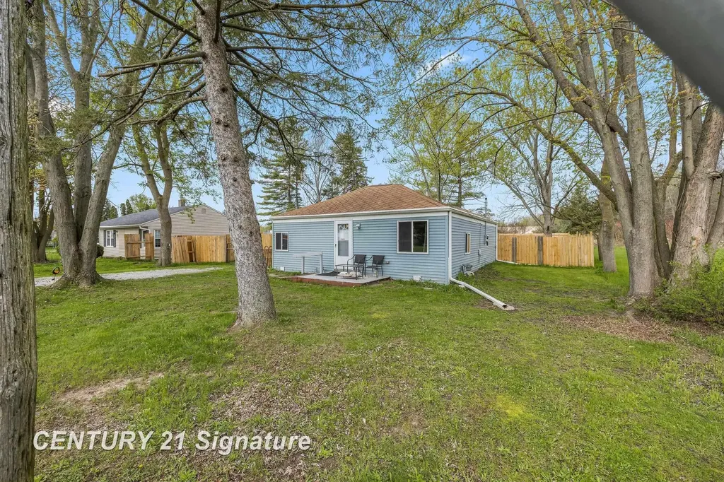223 Harrison Drive Thomas Township MI 48609