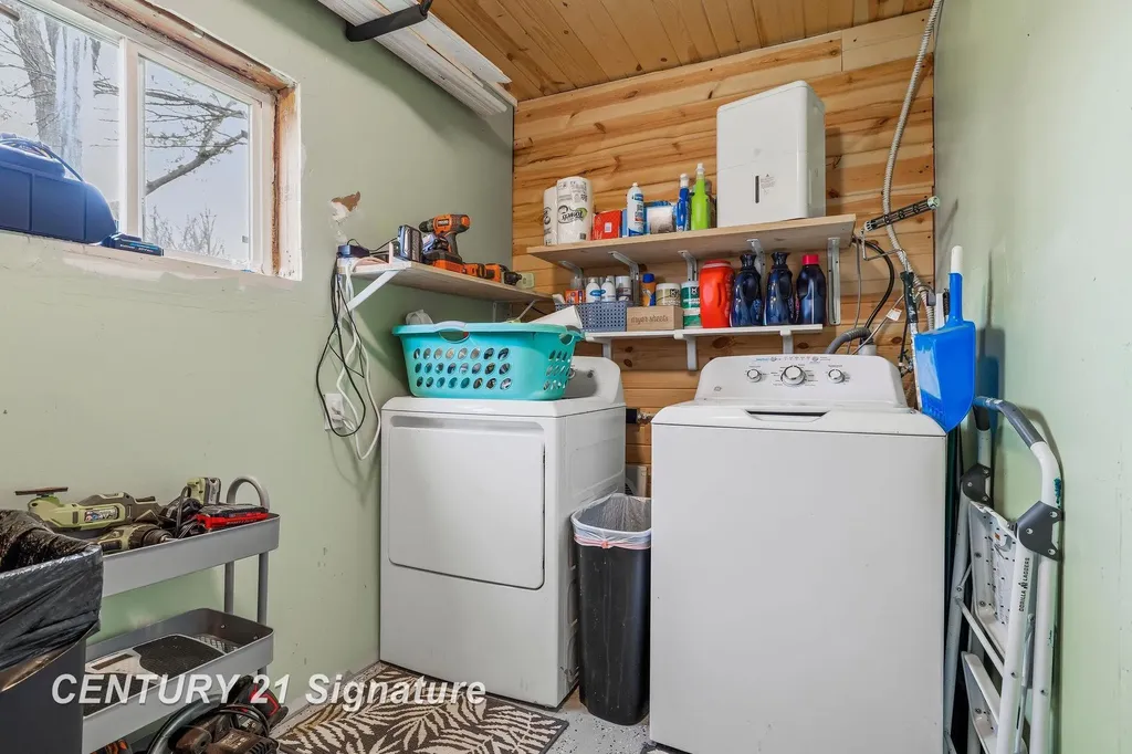 223 Harrison Drive Thomas Township MI 48609