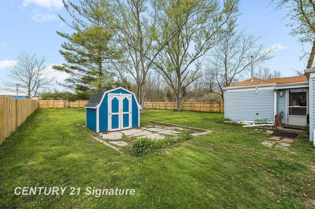 223 Harrison Drive Thomas Township MI 48609