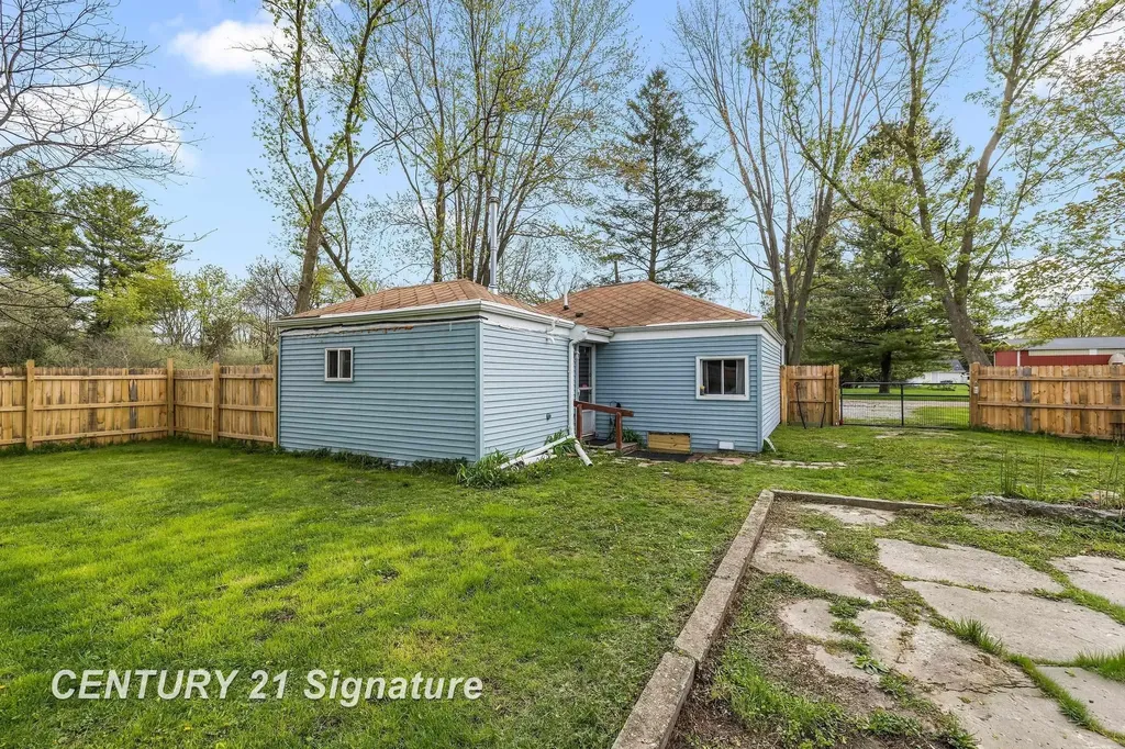 223 Harrison Drive Thomas Township MI 48609