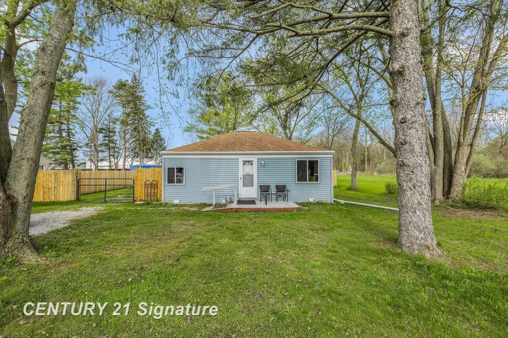 223 Harrison Drive Thomas Township MI 48609