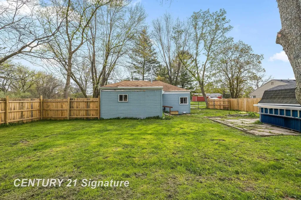 223 Harrison Drive Thomas Township MI 48609