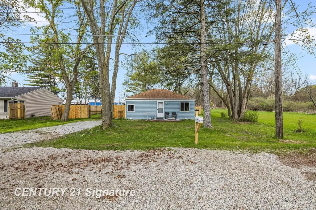223 Harrison Drive Thomas Township MI 48609