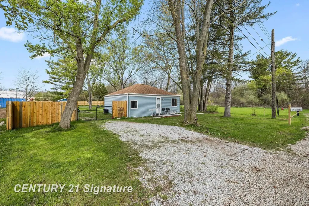 223 Harrison Drive Thomas Township MI 48609