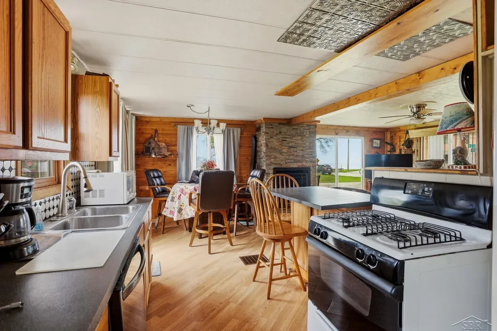 200 Sunrise Bangor Charter Township MI 48706