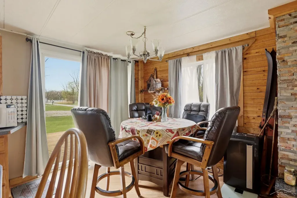 200 Sunrise Bangor Charter Township MI 48706