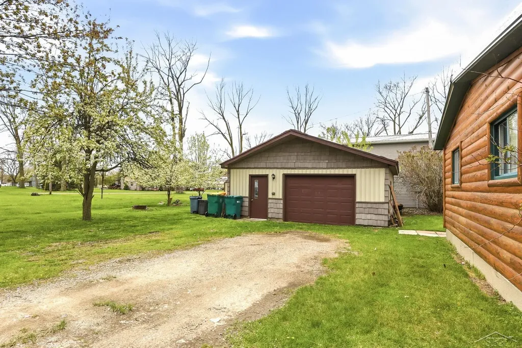 200 Sunrise Bangor Charter Township MI 48706