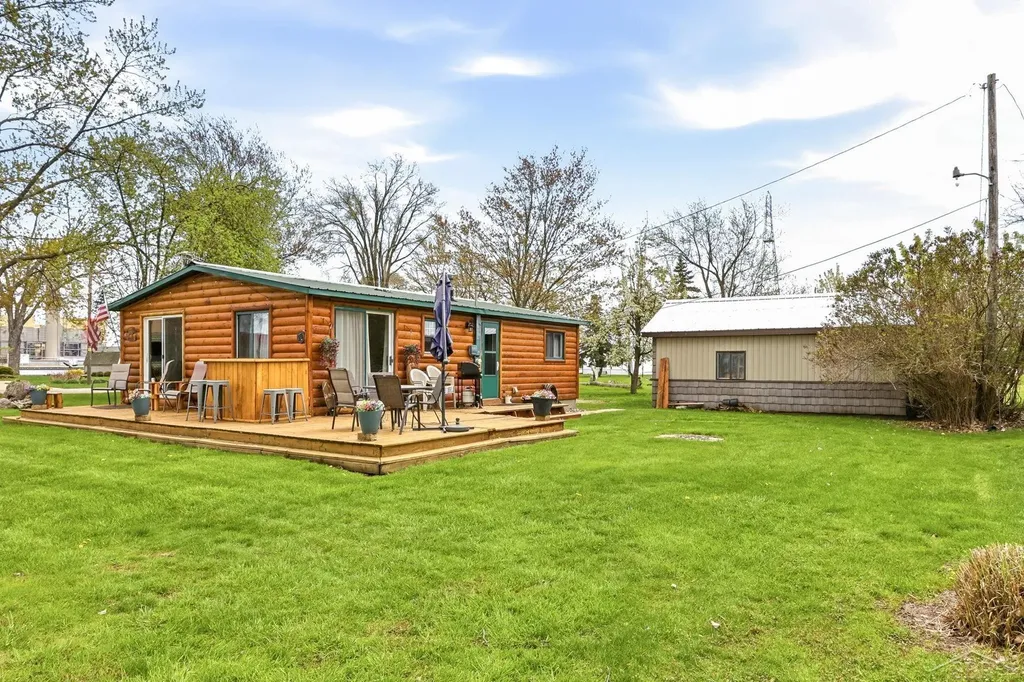 200 Sunrise Bangor Charter Township MI 48706