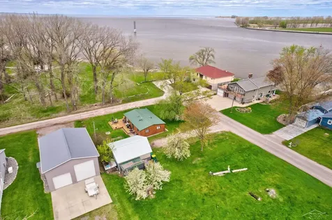 200 Sunrise Bangor Charter Township MI 48706