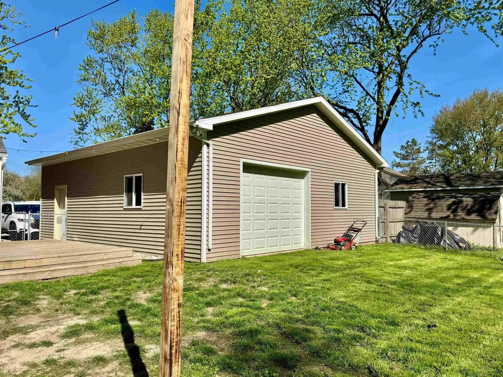 575 Lutzke Road Thomas Township MI 48609
