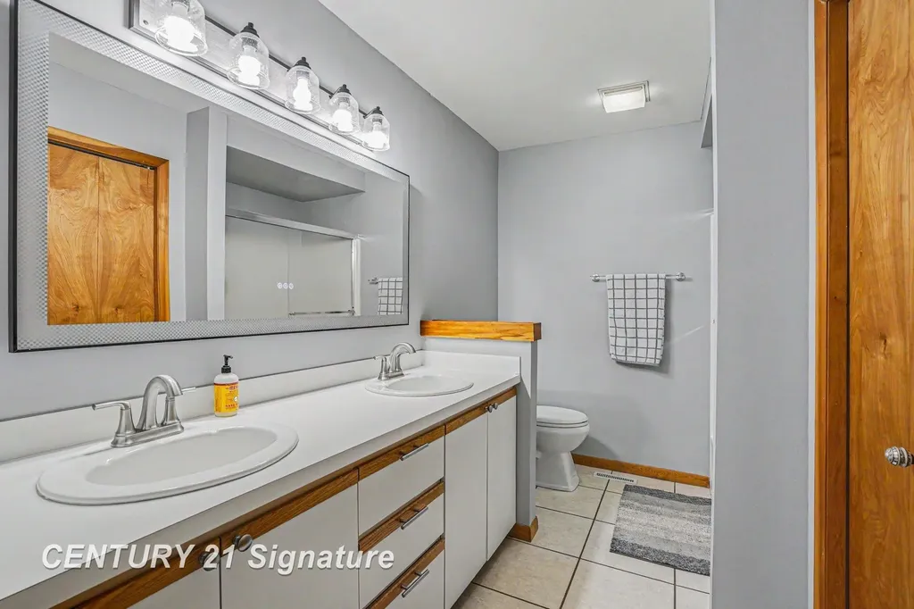 309 Cherryview Drive Midland City MI 48640